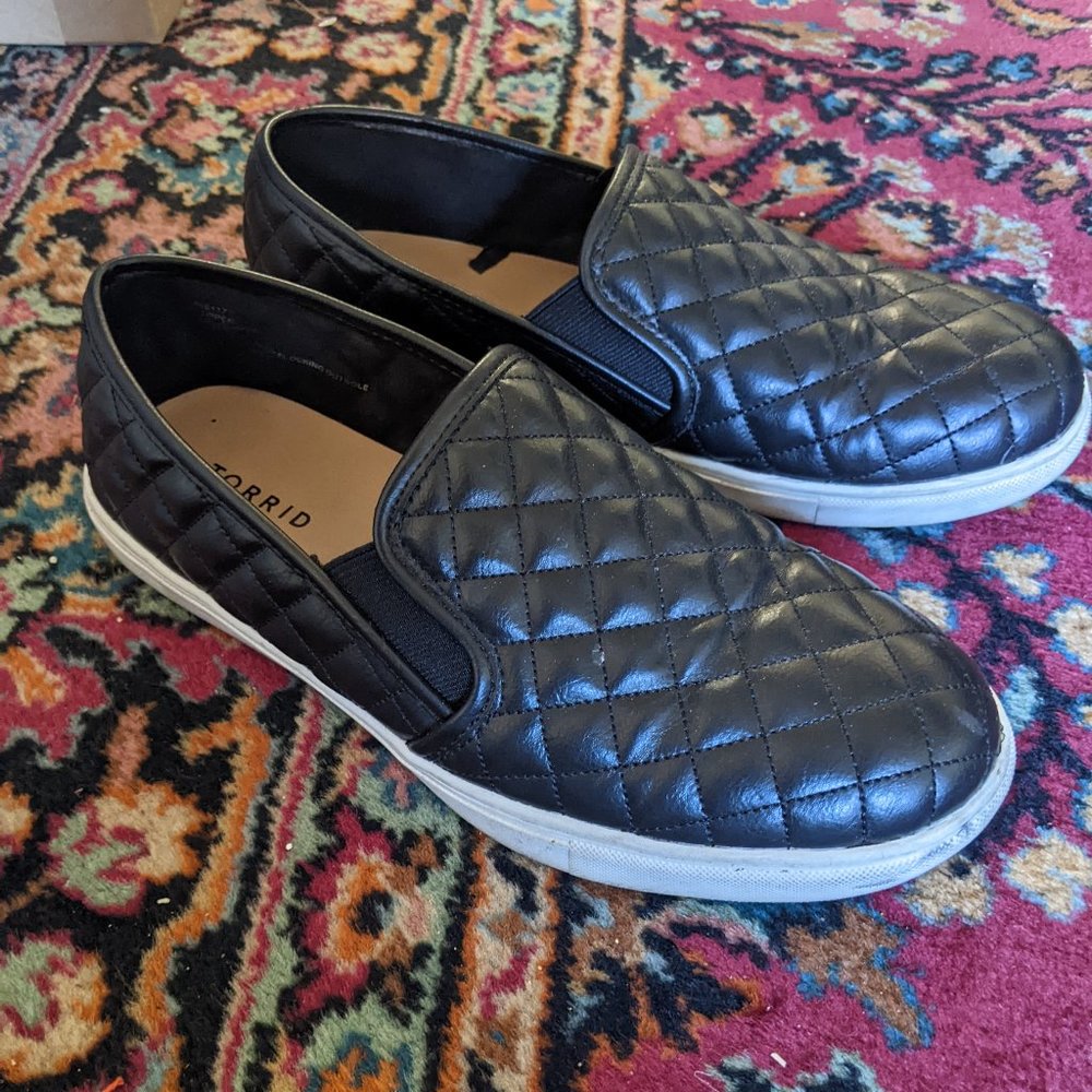 Torrid Black Faux Leather Quilted Slip On Sneakers - 9.5WW - Picture 6 of 7